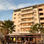 شقة Sun, Sea And Serenity - Beachfront With Sunset Views And Soothing Waves