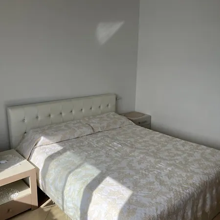 Sun, Sea And Serenity - Beachfront With Sunset Views And Soothing Waves دراس