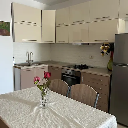 Sun, Sea And Serenity - Beachfront With Sunset Views And Soothing Waves Apartament
