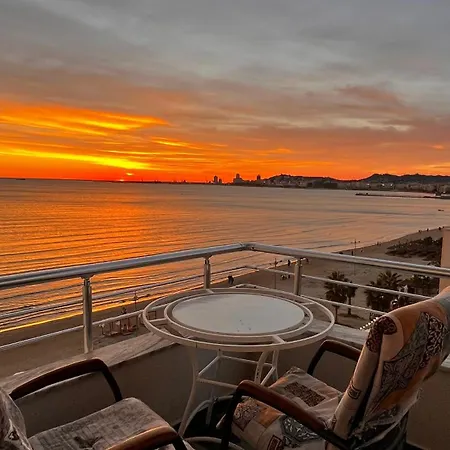 Sun, Sea And Serenity - Beachfront With Sunset Views And Soothing Waves * دراس