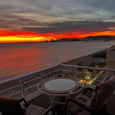 شقة Sun, Sea And Serenity - Beachfront With Sunset Views And Soothing Waves