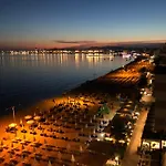 Appartamento Sun, Sea And Serenity - Beachfront With Sunset Views And Soothing Waves *