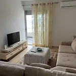 Sun, Sea And Serenity - Beachfront With Sunset Views And Soothing Waves Appartamento *