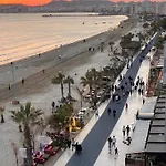Appartamento Sun, Sea And Serenity - Beachfront With Sunset Views And Soothing Waves Durrës