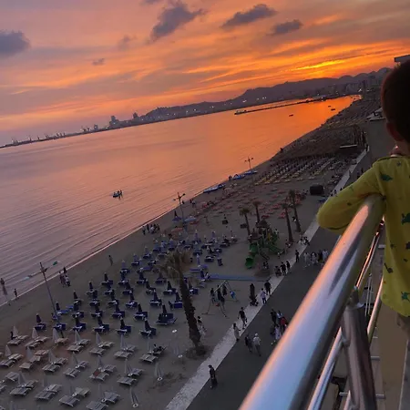 Sun, Sea And Serenity - Beachfront With Sunset Views And Soothing Waves Apartament *