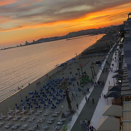 Sun, Sea And Serenity - Beachfront With Sunset Views And Soothing Waves Appartamento Durrës