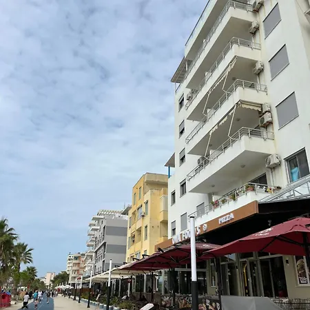 Sun, Sea And Serenity - Beachfront With Sunset Views And Soothing Waves Дуррес