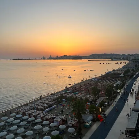 Sun, Sea And Serenity - Beachfront With Sunset Views And Soothing Waves