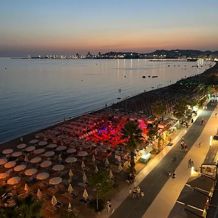 Sun, Sea And Serenity - Beachfront With Sunset Views And Soothing Waves Durrës