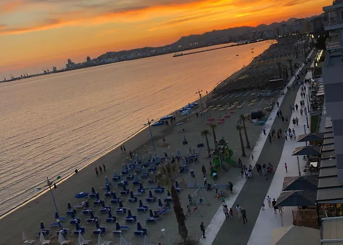Sun, Sea And Serenity - Beachfront With Sunset Views And Soothing Waves Διαμέρισμα Δυρράχιο