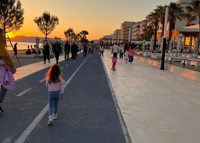 Sun, Sea And Serenity - Beachfront With Sunset Views And Soothing Waves *