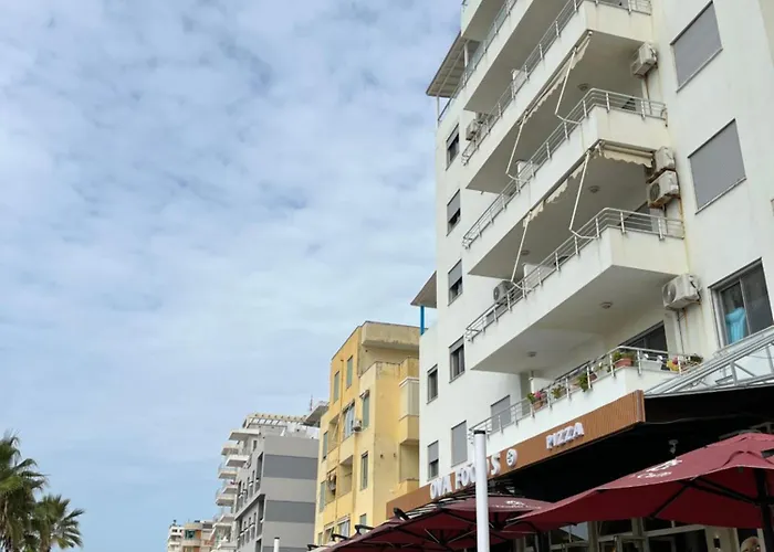 Sun, Sea And Serenity - Beachfront With Sunset Views And Soothing Waves Δυρράχιο