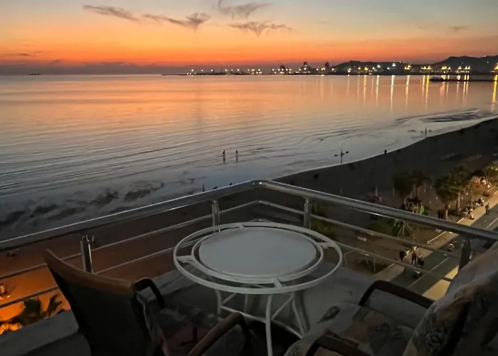 Sun, Sea And Serenity - Beachfront With Sunset Views And Soothing Waves *