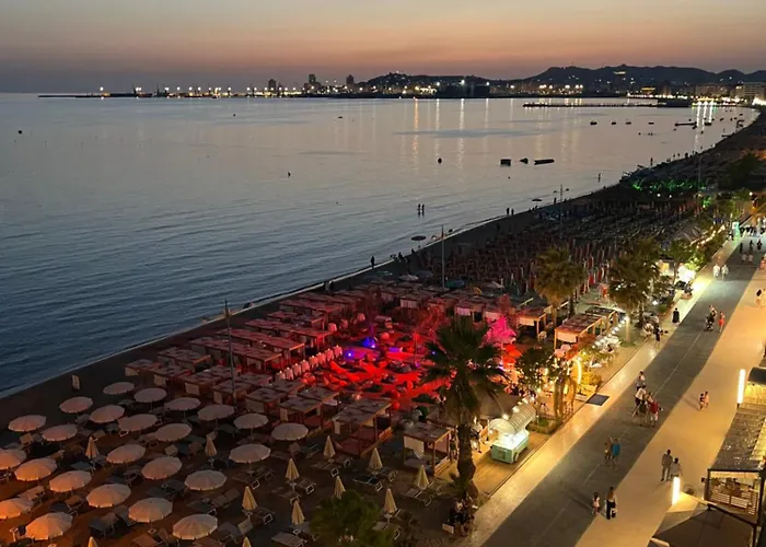 Sun, Sea And Serenity - Beachfront With Sunset Views And Soothing Waves Durrës