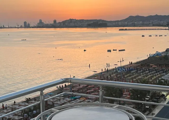 Sun, Sea And Serenity - Beachfront With Sunset Views And Soothing Waves