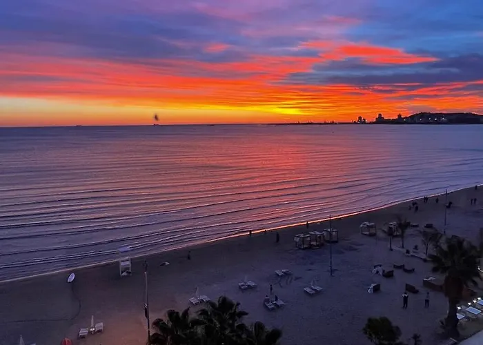 Apartment Sun, Sea And Serenity - Beachfront With Sunset Views And Soothing Waves